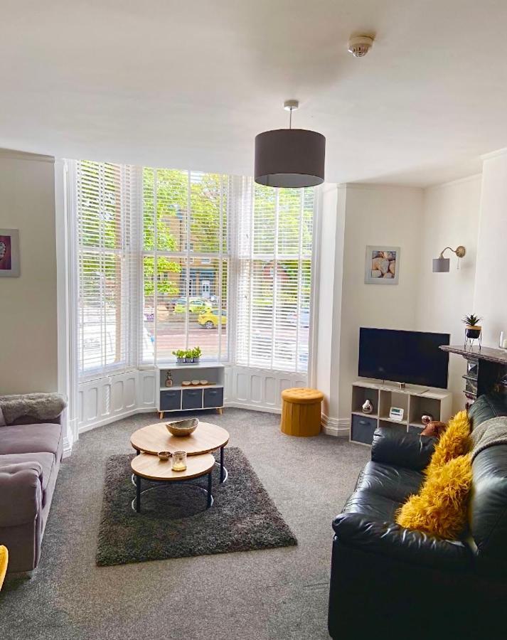 Charles Alexander Short Stay - Clifton Drive Beach Retreat Lytham St Annes Dış mekan fotoğraf